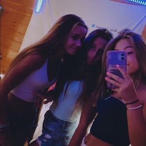 Meet your Posher, Eva